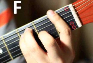 芜湖吉他培训解决和弦转换不连贯的问题